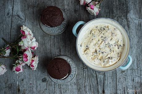 Whoopie Pies mit Chocolate Chip Eis mit Buchtipp