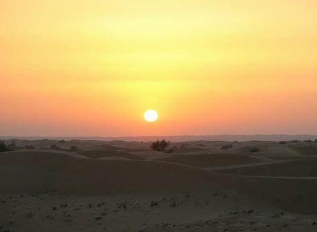 Dubai-Mit-Kind-Wüste-Sunset