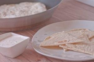 Pfannenbrot mit Sour Cream