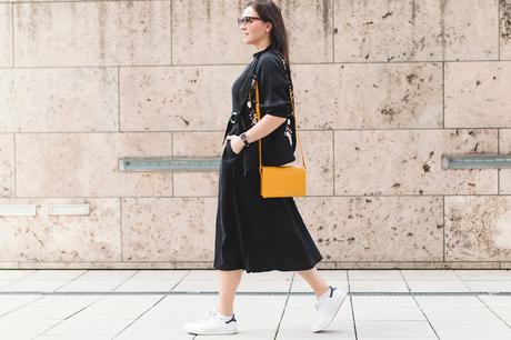 #MBFW Outfit Kleidermaedchen.de Modeblog, erfurt, thueringen, berlin, fashionblog, Fashion Blog, Magazin, kleidermaedchen.de, Influencer Marketing und Kommunikation, Creator, Sommeroutfit, Gucci Sonnenbrille, Edited Kleid, Adidas Stan Smith Sneakers, Ganni Lennox Tasche, Zara Bomberjacke