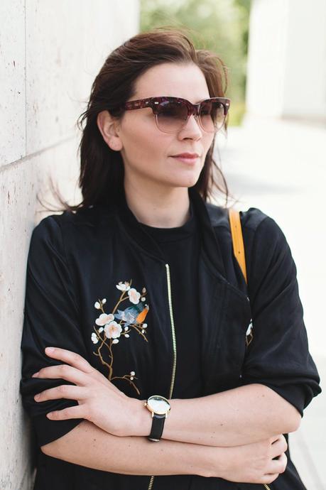 #MBFW Outfit Kleidermaedchen.de Modeblog, erfurt, thueringen, berlin, fashionblog, Fashion Blog, Magazin, kleidermaedchen.de, Influencer Marketing und Kommunikation, Creator, Sommeroutfit, Gucci Sonnenbrille, Edited Kleid, Adidas Stan Smith Sneakers, Ganni Lennox Tasche, Zara Bomberjacke