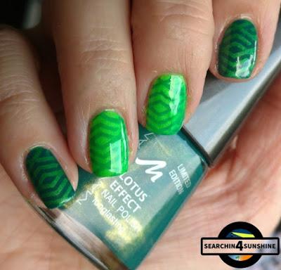 [Nails] Stamping- & Vinyl-Fail mit china glaze 1089 I'M WITH THE LIFEGUARD & MANHATTAN 006 PALM LEAF
