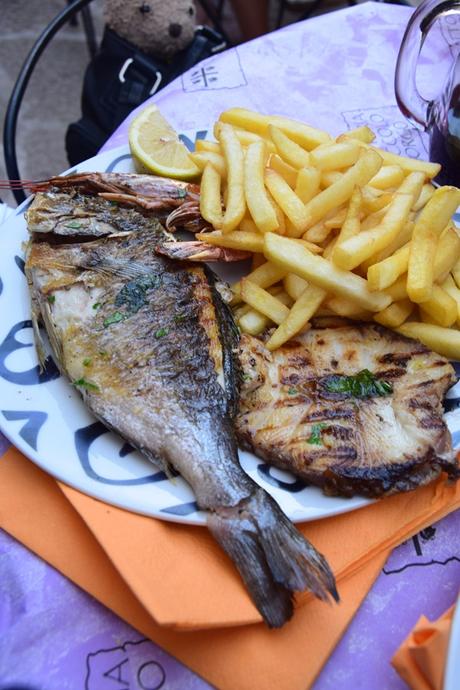 20_Fischteller-Castelsardo-Sardinien-Italien
