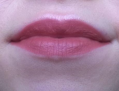 M·A·C Matte Lipstick Velvet Teddy + MAC Mineralize Skinfinish Soft & Gentle + Smashbox Gewinn :-D