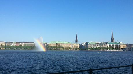 Alster und Regenbogen in Hamburg