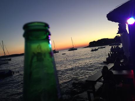 real-beach-party-hvar-croatia-hula-hula-bar
