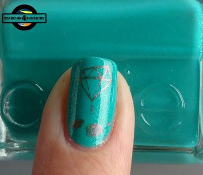 [Nails] NailArt-Dienstag: Stamping mit essie 423 viva antigua!