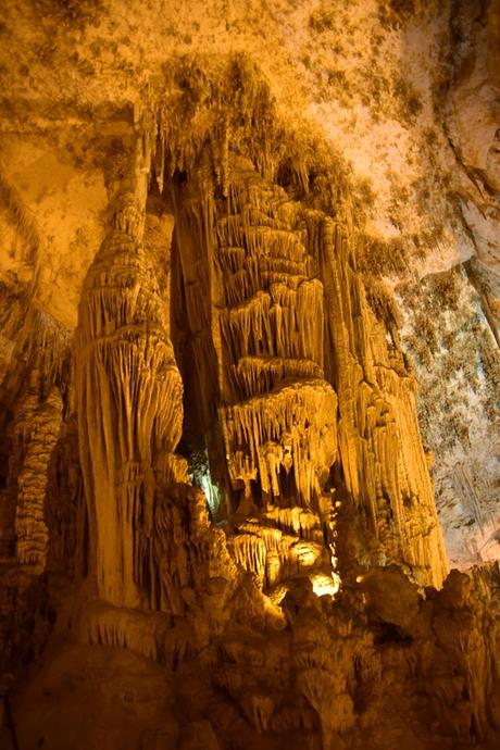 22_Stalagnat-Tropfsteinhoehle-Grotta-di-Nettuno-Neptungrotte-Sardinien-Alghero-Italien