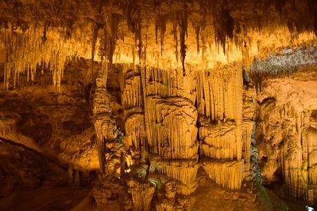 20_Stalagnat-Tropfsteinhoehle-Grotta-di-Nettuno-Neptungrotte-Sardinien-Alghero-Italien