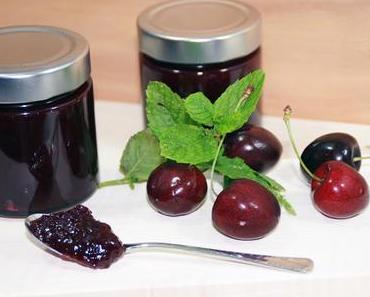 Kirschmarmelade mit einem Hauch Minze