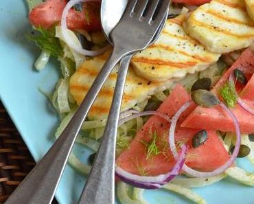 Wassermelonen-Salat mit Fenchel und griechischem Haloumi