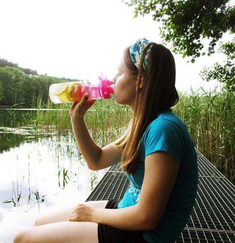 Fruchtschorlen selbstgemacht: Jaimee testet die Infuse Bottle für den Sommer