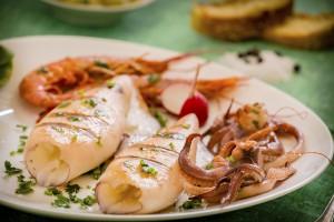 Calamaro e gamberoni arrostiti - Grilled squid & red shrimp