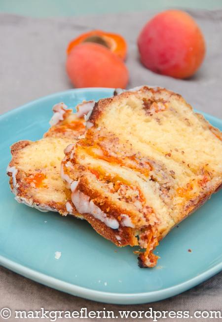 Aprikosen Mandel Brioche Cake 1