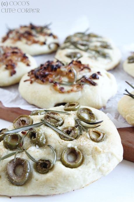 Focaccia mit Oliven oder karamellisierten Zwiebeln - im Sommer auf dem Grill im Winter im Ofen