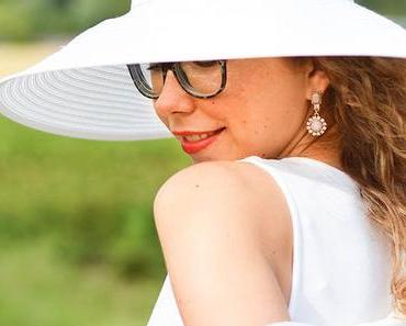 Outfit: Allwhite – Raffaello moment with Loevenich