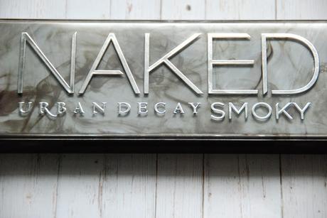 {Review} Naked Smoky Palette von Urban Decay