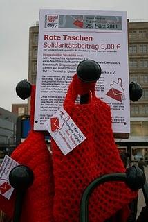 Heute ist Equal Pay Day - hier Bilder von der Demo in Berlin auf dem Alex