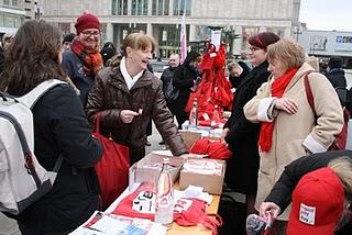 Heute ist Equal Pay Day - hier Bilder von der Demo in Berlin auf dem Alex