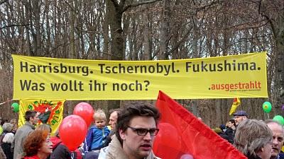 120.000 auf Berliner Anti-AKW Demo (Fotos)