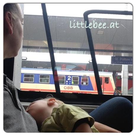 Kind im Zug - Reisen mit Kind