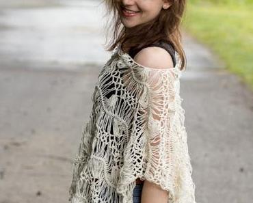 Poncho mit Gabelhäkelei