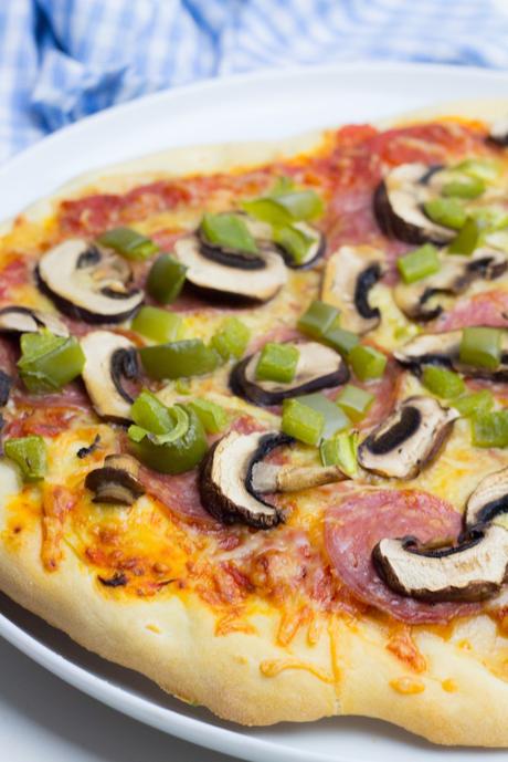 Pizza-Grundteig & ein Tipp für schnelle Pizza am Abend