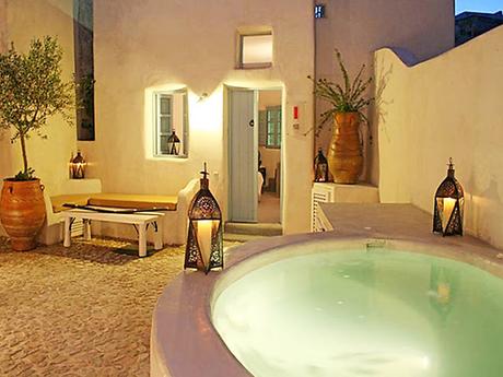 4 wonderful and cheap holiday villas in Santorini | Santorini under 1000 Euros/week | Santorini unter 1000 Euro/Woche