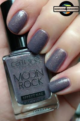 [Nails] Catrice MOON ROCK EFFECT NAIL LACQUER 06 Magical Bluelight