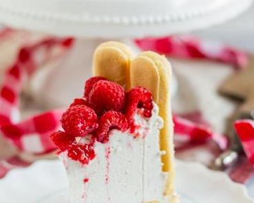 Himbeer Charlotte – Zu Gast bei NOM NOMS