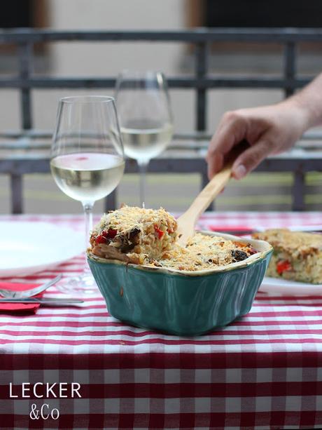 Nudelauflauf mit Paprika, Feta und Zucchini Nudelauflauf mit Paprika, Feta und Zucchini