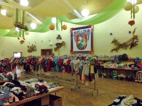So sah bisher die Kindersachenbörse in der Stadthalle Gößnitz aus. Am Wochenende gibt es eine erste Version für Mode für Erwachsene.