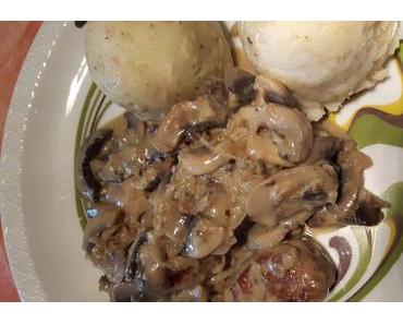 Schweinemedaillons mit Pilzrahmsoße