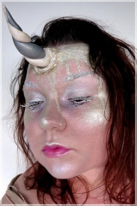 helles Einhorn-Make-up