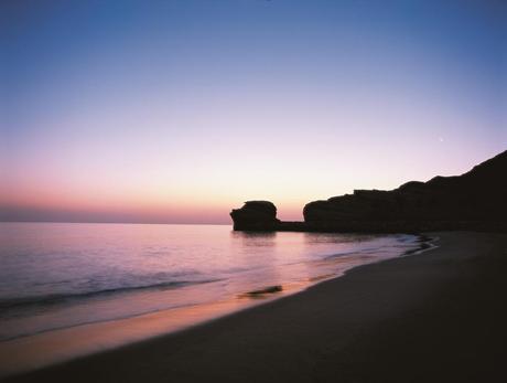 oma-allrad-beach-at-dawn