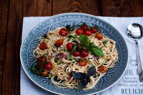 Spaghetti Carbonara mit gerösteten Tomaten