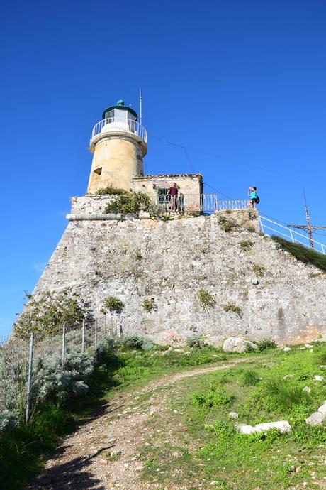 12_Kreuzfahrt-oestliches-Mittelmeer-Alte-venezianische-Festung-Leuchtturm-Korfu-Stadt-Griechenland