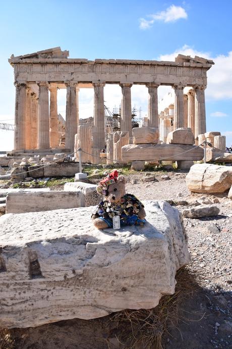 15_Kreuzfahrtblogger-Maskottchen-Jack-Bearow-Parthenon-Akropolis-Athen-Griechenland-Kreuzfahrt-Mittelmeer