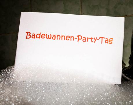 Kuriose Feiertage - 5. Dezember - Badewannen-Party-Tag – der amerikanische Bathtub Party Day (c) 2014 Sven Giese