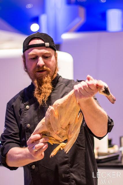 Lucki Maurer AEG, Taste Academy, Note to Tail, Nose to Tail 2.0, Luci, Ludwig Maurer, Electrolux, Nürnberg, Highfoodality, High Foodality, Insane in the Kitchen, Holla die Kochfee, Hola die Kochfee, Tina Kollmann, LECKER&Co, Lecker und co, leckerundco, Foodblogger, Fürth, Blogger, Foodblog, Rezept, Kochkurs. Koch kurs, Kochkurs Nürnberg, Kochkurs Fürth, Kochkurs AEG, Ente, Waller, Wels, Metzelsuppe, Brie, Mispeln, Mispel, Maronen, unterwegs, Kronfleisch