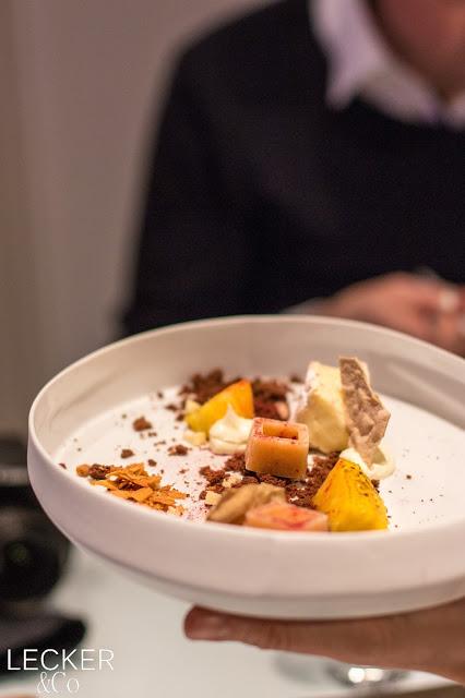 Dessert AEG, Taste Academy, Note to Tail, Nose to Tail 2.0, Luci, Ludwig Maurer, Electrolux, Nürnberg, Highfoodality, High Foodality, Insane in the Kitchen, Holla die Kochfee, Hola die Kochfee, Tina Kollmann, LECKER&Co, Lecker und co, leckerundco, Foodblogger, Fürth, Blogger, Foodblog, Rezept, Kochkurs. Koch kurs, Kochkurs Nürnberg, Kochkurs Fürth, Kochkurs AEG, Ente, Waller, Wels, Metzelsuppe, Brie, Mispeln, Mispel, Maronen, unterwegs, Kronfleisch