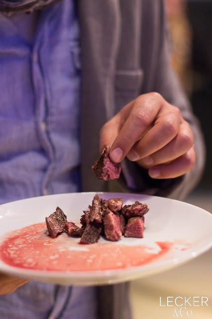Entenbrust AEG, Taste Academy, Note to Tail, Nose to Tail 2.0, Luci, Ludwig Maurer, Electrolux, Nürnberg, Highfoodality, High Foodality, Insane in the Kitchen, Holla die Kochfee, Hola die Kochfee, Tina Kollmann, LECKER&Co, Lecker und co, leckerundco, Foodblogger, Fürth, Blogger, Foodblog, Rezept, Kochkurs. Koch kurs, Kochkurs Nürnberg, Kochkurs Fürth, Kochkurs AEG, Ente, Waller, Wels, Metzelsuppe, Brie, Mispeln, Mispel, Maronen, unterwegs, Kronfleisch