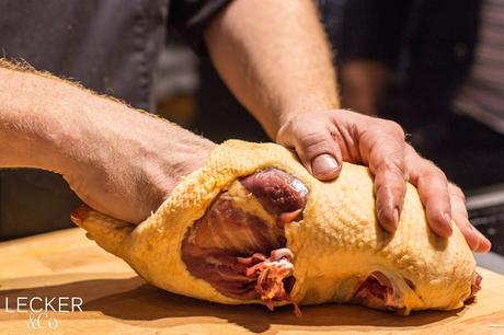Ente zerlegen AEG, Taste Academy, Note to Tail, Nose to Tail 2.0, Luci, Ludwig Maurer, Electrolux, Nürnberg, Highfoodality, High Foodality, Insane in the Kitchen, Holla die Kochfee, Hola die Kochfee, Tina Kollmann, LECKER&Co, Lecker und co, leckerundco, Foodblogger, Fürth, Blogger, Foodblog, Rezept, Kochkurs. Koch kurs, Kochkurs Nürnberg, Kochkurs Fürth, Kochkurs AEG, Ente, Waller, Wels, Metzelsuppe, Brie, Mispeln, Mispel, Maronen, unterwegs, Kronfleisch