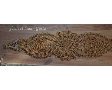 Tischläufer in Gold