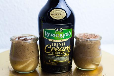 Schnelle Mousse au Chocolat mit Kerrygold Irish Cream Liqueur {Werbung}