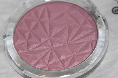 Essence Glitter in the air Limited Edition + strobing blush and highlighter powder Review