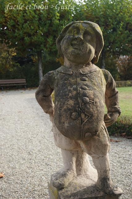 Skulpturen im Schloßgarten Neunhof