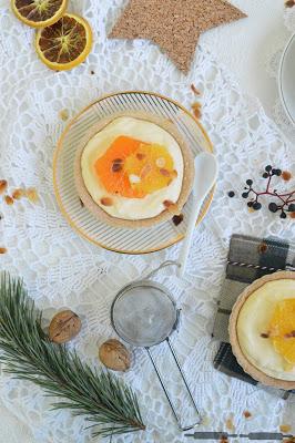 Vanillekipferl Tartelettes mit Orangenfüllung / Vanilla Crescent Tartlet with Orange Cream