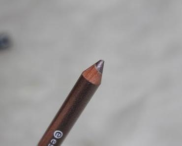 essence Glitter in the air 2 in 1 metallic and matt eyeliner in 01 be the jewel on my crown! Review