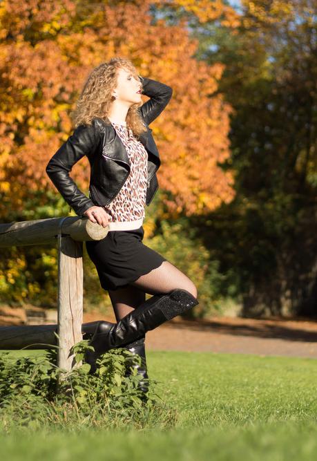 Outfit: Indian Summer with Leo Print, Fishnet and Leather